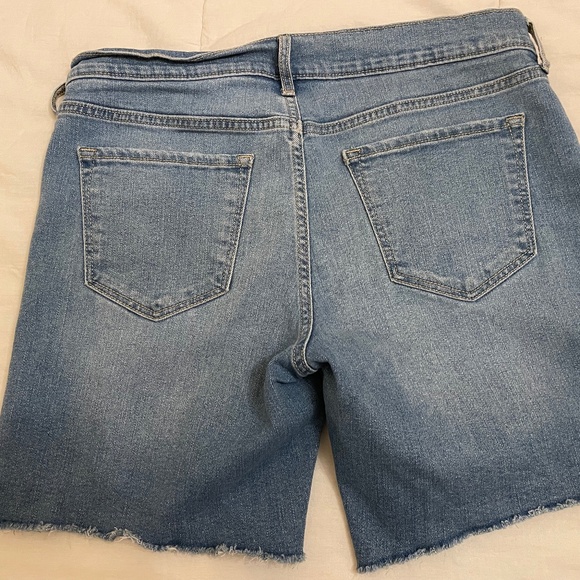 Old Navy Jean Short Cut Offs Size 8 EUC! - Picture 4 of 4